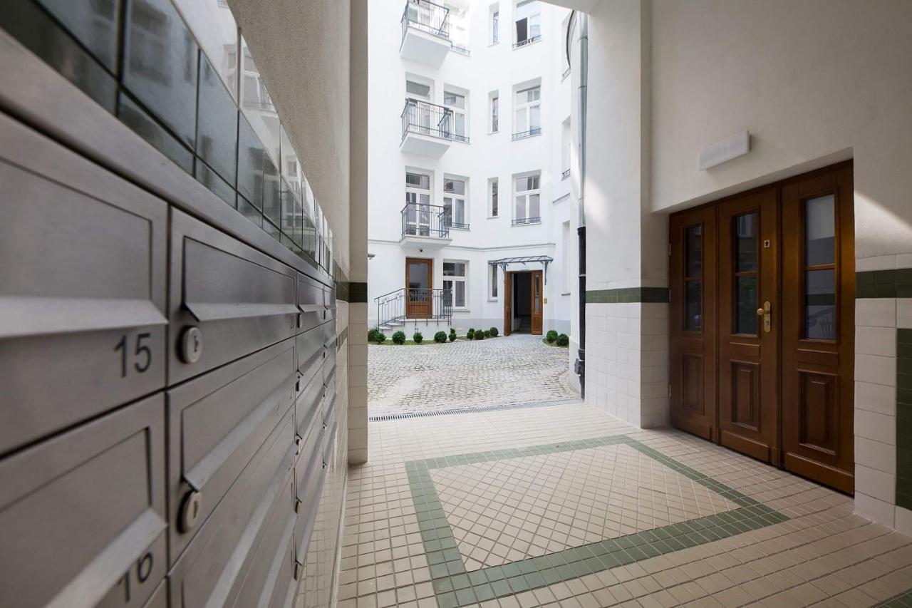 4 Eco Apart Chateau Jagiellonska 22 Warszawa Old Town Exteriör bild