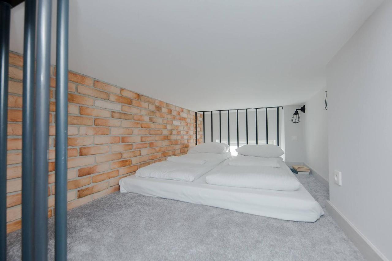 4 Eco Apart Chateau Jagiellonska 22 Warszawa Old Town Exteriör bild